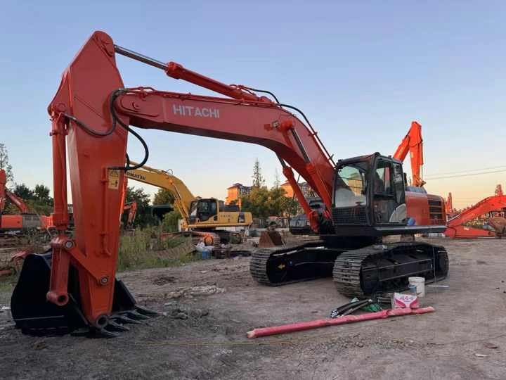 Used Original Japan Brand Hitachi Zx350-5 Excavator for Sale Hitachi Zx200 350 Excavator - Bager: slika Used Original Japan Brand Hitachi Zx350-5 Excavator for Sale Hitachi Zx200 350 Excavator - Bager Used Original Japan Brand Hitachi Zx350-5 Excavator for Sale Hitachi Zx200 350 Excavator - Bager: slika Used Original Japan Brand Hitachi Zx350-5 Excavator for Sale Hitachi Zx200 350 Excavator - Bager