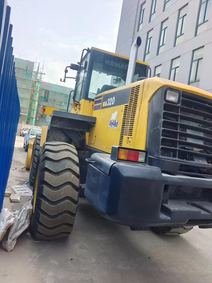 Komatsu wa320-5 - Utovarivač na kotačima: slika komatsu wa320-5 - Utovarivač na kotačima Komatsu wa320-5 - Utovarivač na kotačima: slika komatsu wa320-5 - Utovarivač na kotačima