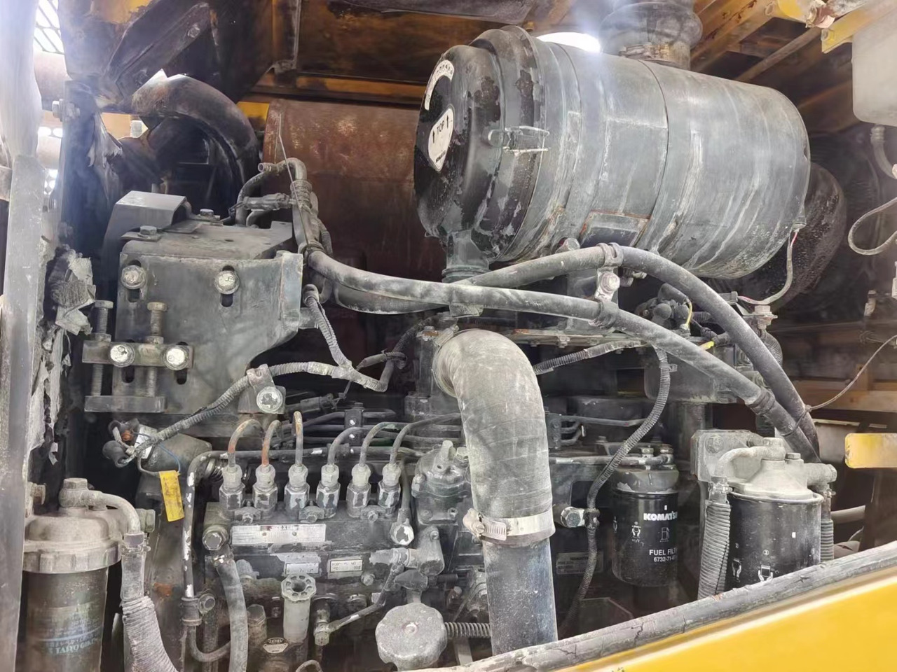 Komatsu wa320-5 - Utovarivač na kotačima: slika komatsu wa320-5 - Utovarivač na kotačima Komatsu wa320-5 - Utovarivač na kotačima: slika komatsu wa320-5 - Utovarivač na kotačima