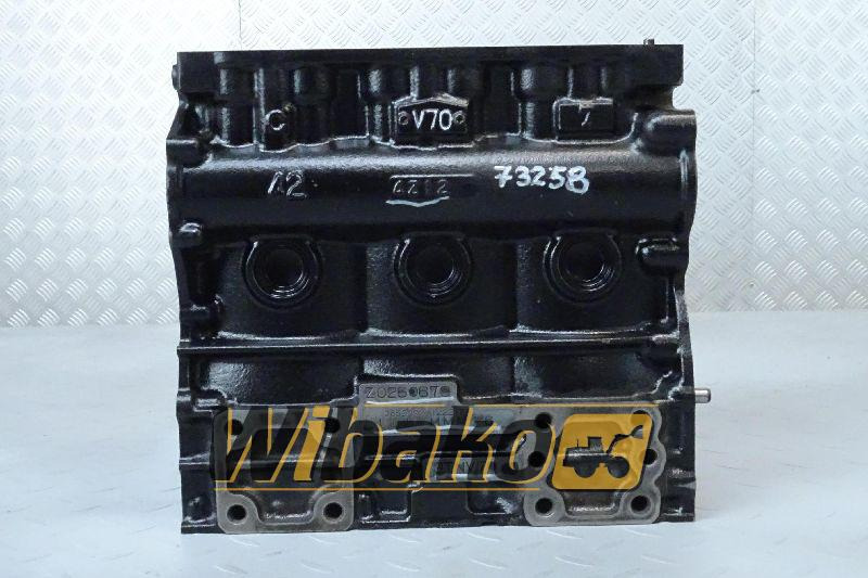Crankcase for engine Yanmar 3TNV70 2652092 - Karter za Građevinski strojevi: slika Crankcase for engine Yanmar 3TNV70 2652092 - Karter za Građevinski strojevi Crankcase for engine Yanmar 3TNV70 2652092 - Karter za Građevinski strojevi: slika Crankcase for engine Yanmar 3TNV70 2652092 - Karter za Građevinski strojevi