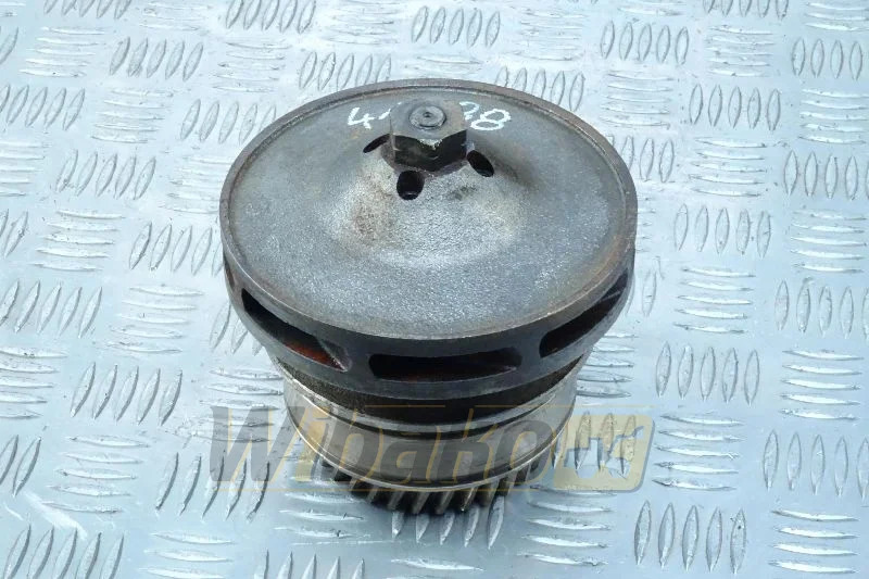 Liebherr D9308 9267780 - Pumpa za vodu: slika Liebherr D9308 9267780 - Pumpa za vodu Liebherr D9308 9267780 - Pumpa za vodu: slika Liebherr D9308 9267780 - Pumpa za vodu