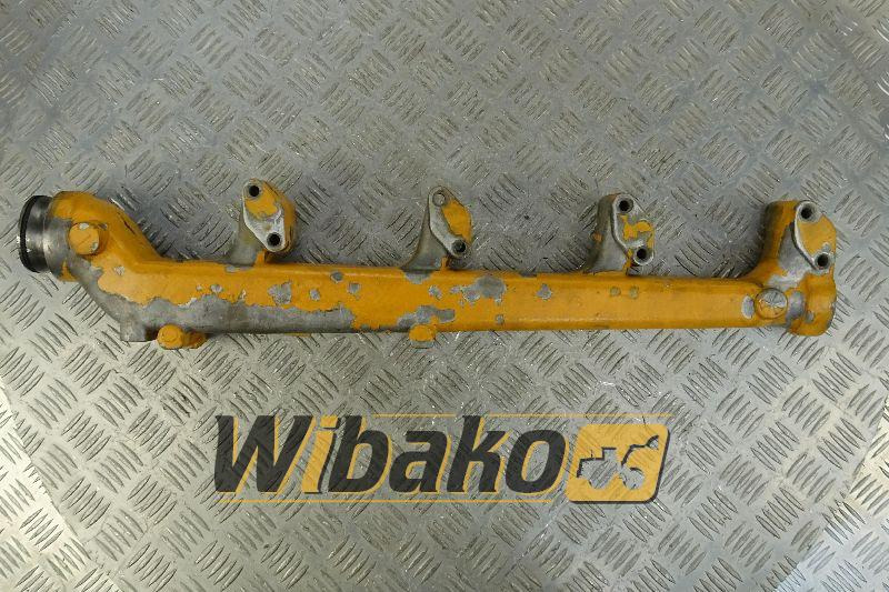 Water mainfold Liebherr L03840 - Usisna grana za Građevinski strojevi: slika Water mainfold Liebherr L03840 - Usisna grana za Građevinski strojevi Water mainfold Liebherr L03840 - Usisna grana za Građevinski strojevi: slika Water mainfold Liebherr L03840 - Usisna grana za Građevinski strojevi