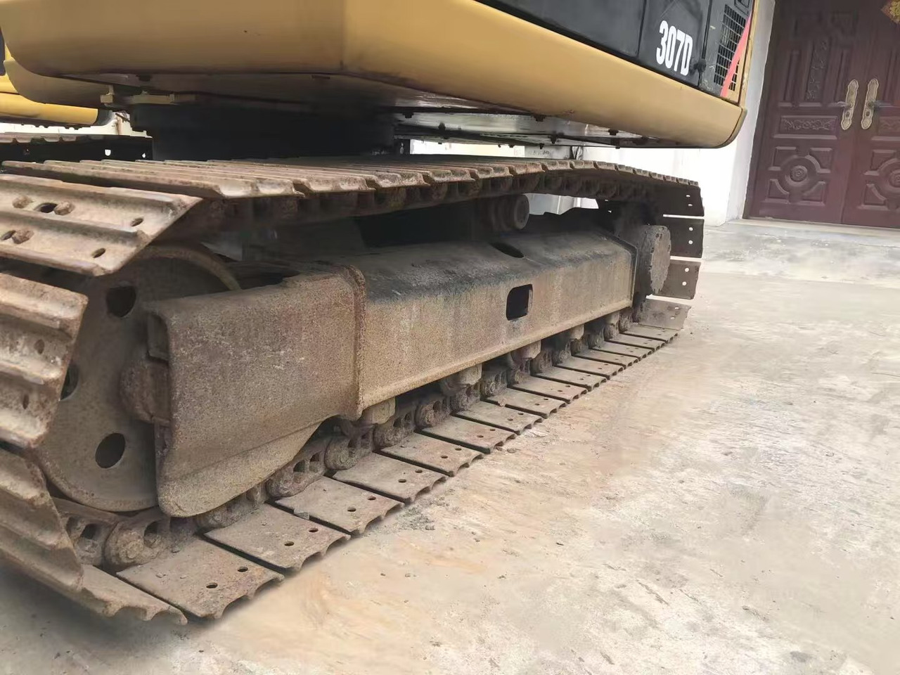 Bager gusjeničar CATERPILLAR 307D: slika Bager gusjeničar CATERPILLAR 307D