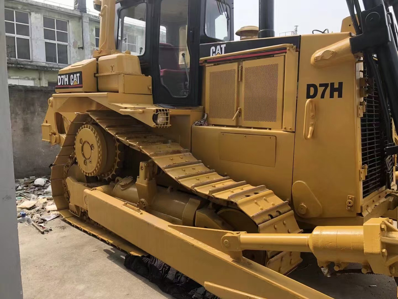CATERPILLAR D7H - Buldožer: slika CATERPILLAR D7H - Buldožer CATERPILLAR D7H - Buldožer: slika CATERPILLAR D7H - Buldožer