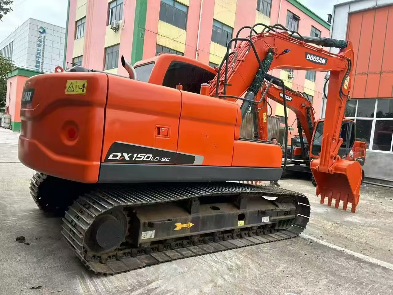 Doosan DX150 - Bager gusjeničar: slika Doosan DX150 - Bager gusjeničar Doosan DX150 - Bager gusjeničar: slika Doosan DX150 - Bager gusjeničar