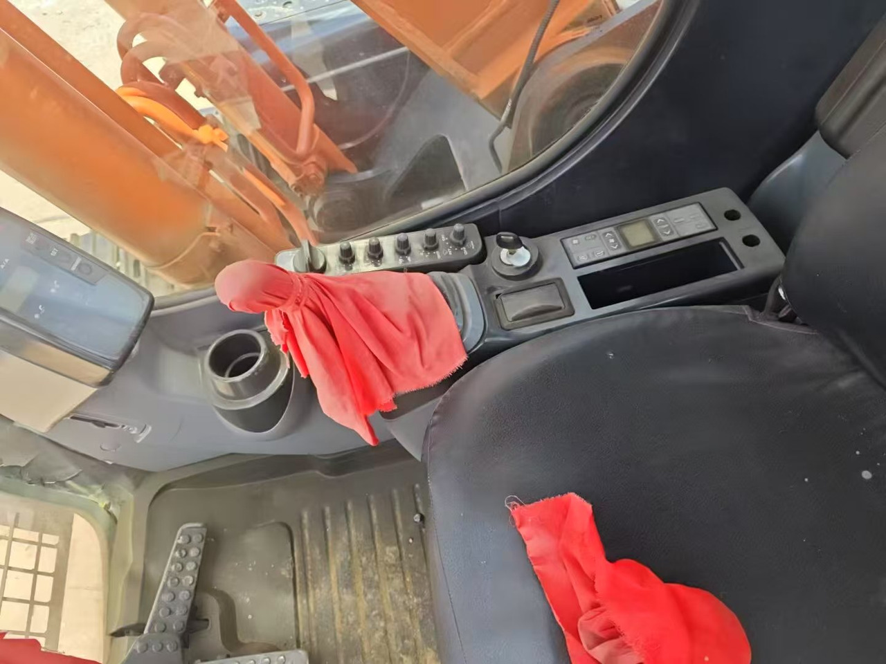 Bager gusjeničar HITACHI ZAXIS 160: slika Bager gusjeničar HITACHI ZAXIS 160 Bager gusjeničar HITACHI ZAXIS 160: slika Bager gusjeničar HITACHI ZAXIS 160