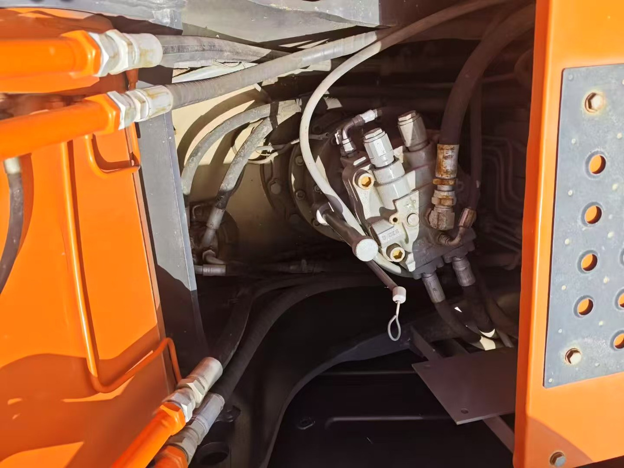 Bager gusjeničar HITACHI ZAXIS 160: slika Bager gusjeničar HITACHI ZAXIS 160 Bager gusjeničar HITACHI ZAXIS 160: slika Bager gusjeničar HITACHI ZAXIS 160