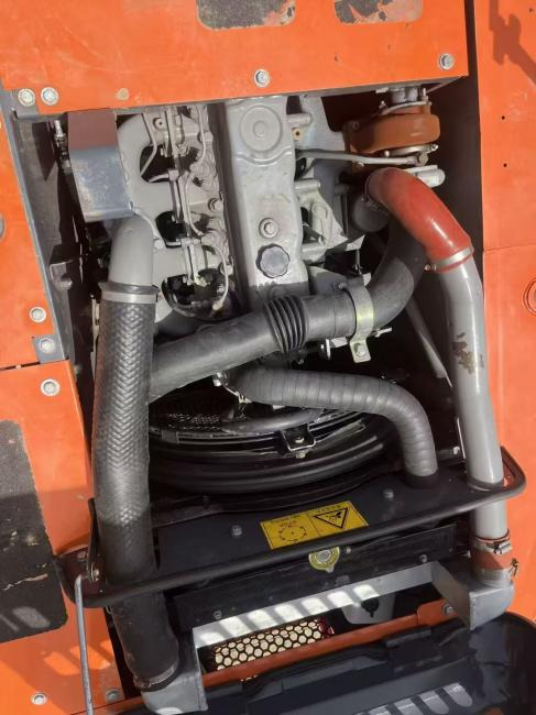 Bager gusjeničar HITACHI ZX120: slika Bager gusjeničar HITACHI ZX120 Bager gusjeničar HITACHI ZX120: slika Bager gusjeničar HITACHI ZX120