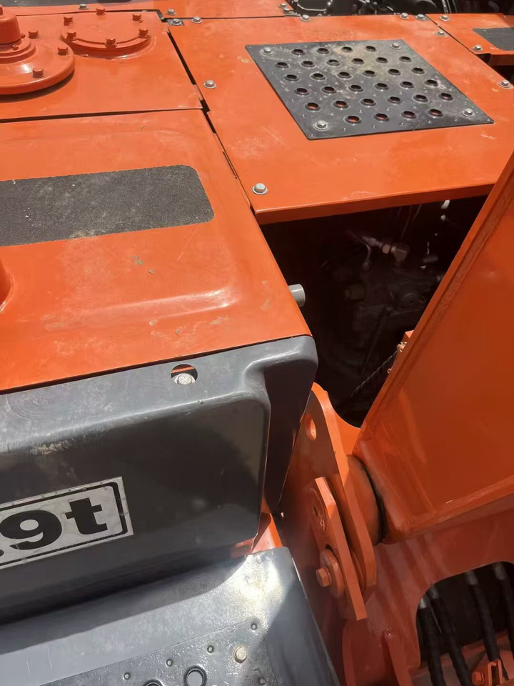 Bager gusjeničar HITACHI ZX120: slika Bager gusjeničar HITACHI ZX120 Bager gusjeničar HITACHI ZX120: slika Bager gusjeničar HITACHI ZX120