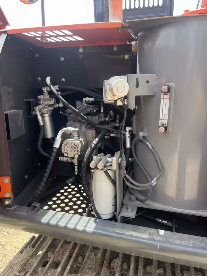 Bager gusjeničar HITACHI ZX120: slika Bager gusjeničar HITACHI ZX120 Bager gusjeničar HITACHI ZX120: slika Bager gusjeničar HITACHI ZX120