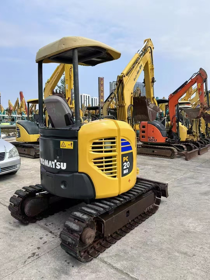 KOMATSU 2-ton - Mini bager: slika KOMATSU 2-ton - Mini bager KOMATSU 2-ton - Mini bager: slika KOMATSU 2-ton - Mini bager