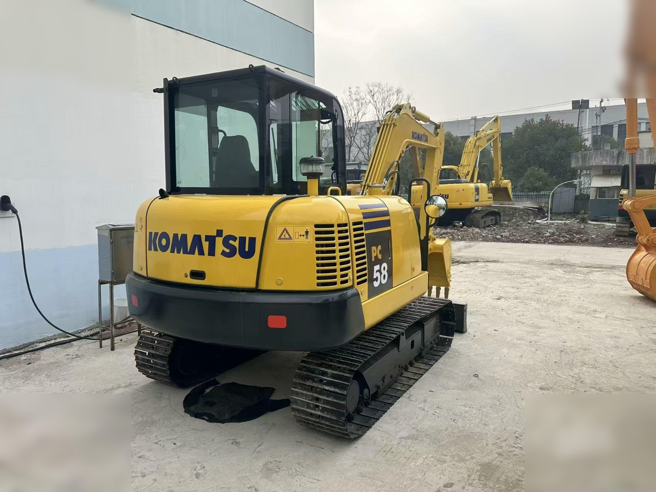 KOMATSU PC56-7 - Mini bager: slika KOMATSU PC56-7 - Mini bager KOMATSU PC56-7 - Mini bager: slika KOMATSU PC56-7 - Mini bager