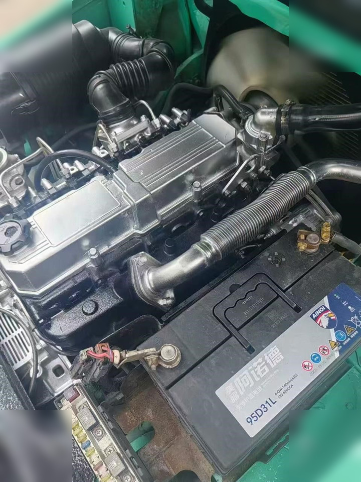 MITSUBISHI FD18 - Diesel viličar: slika MITSUBISHI FD18 - Diesel viličar MITSUBISHI FD18 - Diesel viličar: slika MITSUBISHI FD18 - Diesel viličar