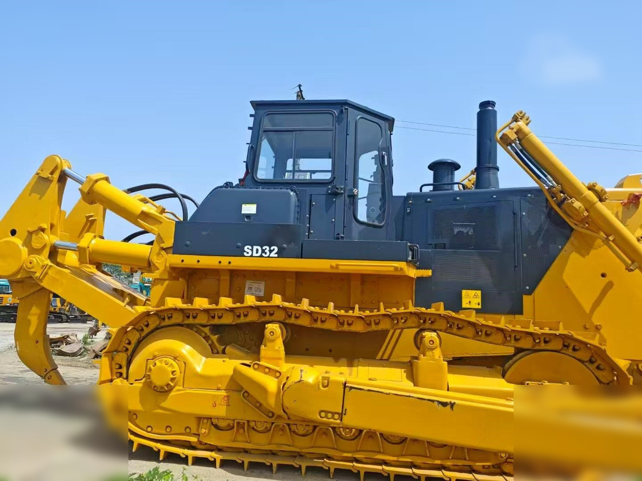Buldožer SHANTUI SD32: slika Buldožer SHANTUI SD32 Buldožer SHANTUI SD32: slika Buldožer SHANTUI SD32