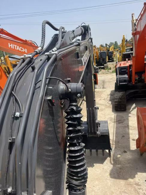 Zakup VOLVO EC140 VOLVO EC140: slika Zakup VOLVO EC140 VOLVO EC140