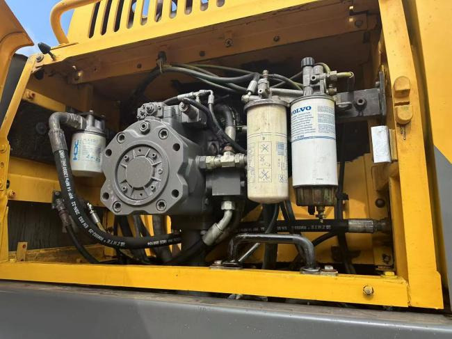 VOLVO EC480 - Bager gusjeničar: slika VOLVO EC480 - Bager gusjeničar VOLVO EC480 - Bager gusjeničar: slika VOLVO EC480 - Bager gusjeničar