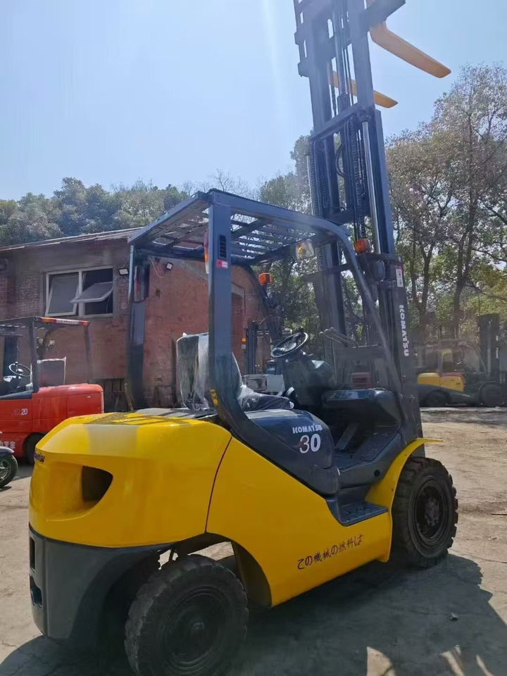 Komatsu FD50 - Diesel viličar: slika komatsu FD50 - Diesel viličar Komatsu FD50 - Diesel viličar: slika komatsu FD50 - Diesel viličar