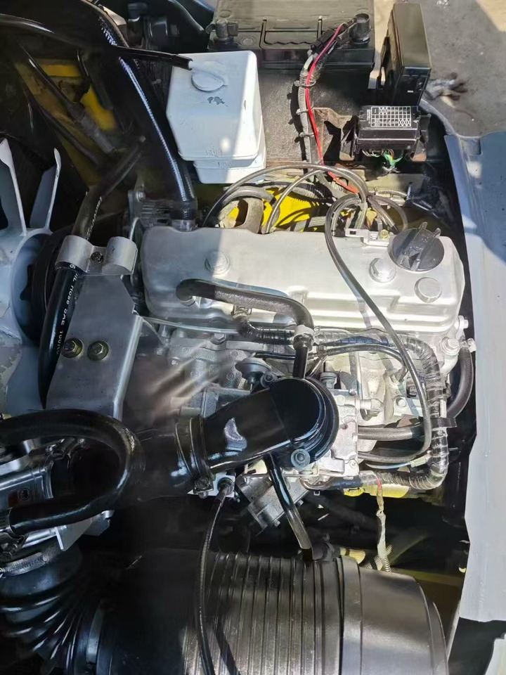 Komatsu FD50 - Diesel viličar: slika komatsu FD50 - Diesel viličar Komatsu FD50 - Diesel viličar: slika komatsu FD50 - Diesel viličar