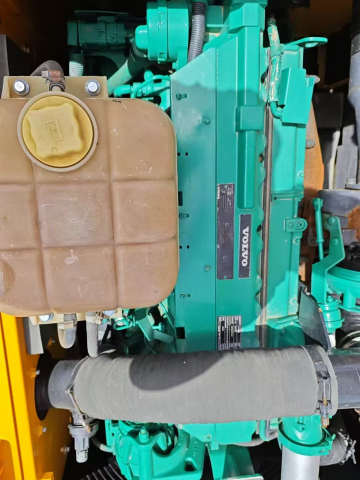 Volvo EC2500L - Bager gusjeničar: slika volvo EC2500L - Bager gusjeničar Volvo EC2500L - Bager gusjeničar: slika volvo EC2500L - Bager gusjeničar