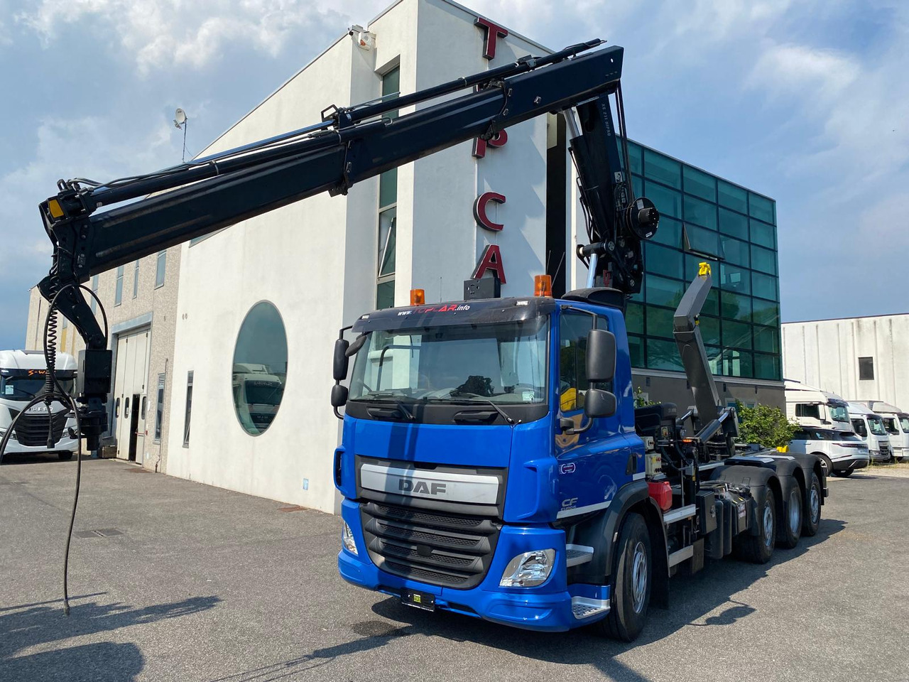 DAF CF 400 - Transporter kontejnera/ Kamion s izmjenjivim sanducima: slika DAF CF 400 - Transporter kontejnera/ Kamion s izmjenjivim sanducima DAF CF 400 - Transporter kontejnera/ Kamion s izmjenjivim sanducima: slika DAF CF 400 - Transporter kontejnera/ Kamion s izmjenjivim sanducima