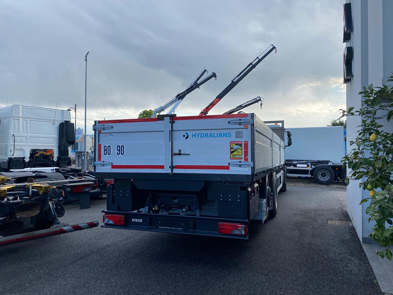 IVECO AD260S36 - Kamion s otvorenim sandukom: slika IVECO AD260S36 - Kamion s otvorenim sandukom IVECO AD260S36 - Kamion s otvorenim sandukom: slika IVECO AD260S36 - Kamion s otvorenim sandukom