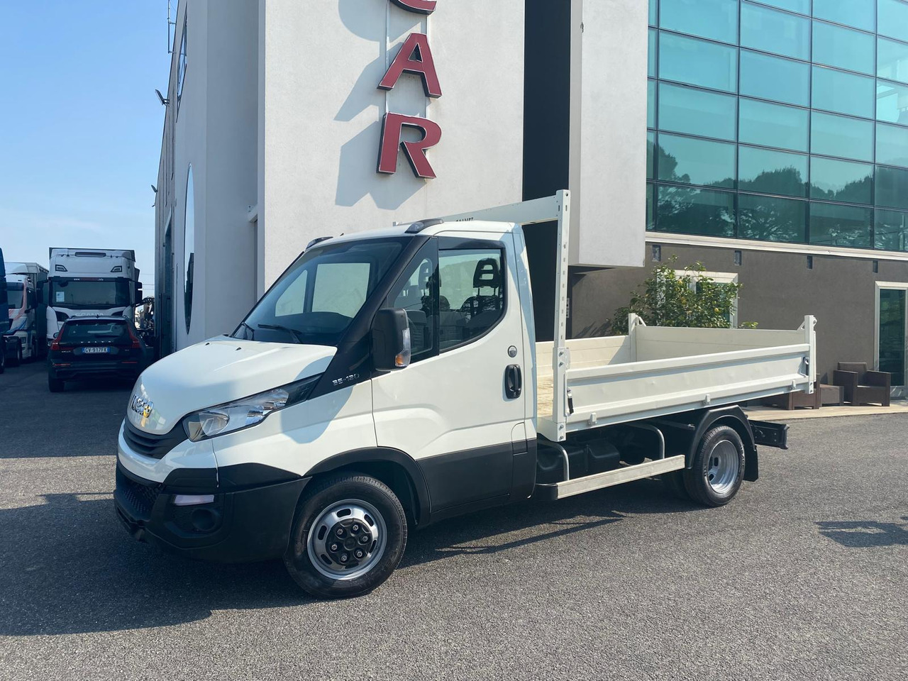 IVECO DAILY 35C12 - Mali kamion kiper: slika IVECO DAILY 35C12 - Mali kamion kiper IVECO DAILY 35C12 - Mali kamion kiper: slika IVECO DAILY 35C12 - Mali kamion kiper
