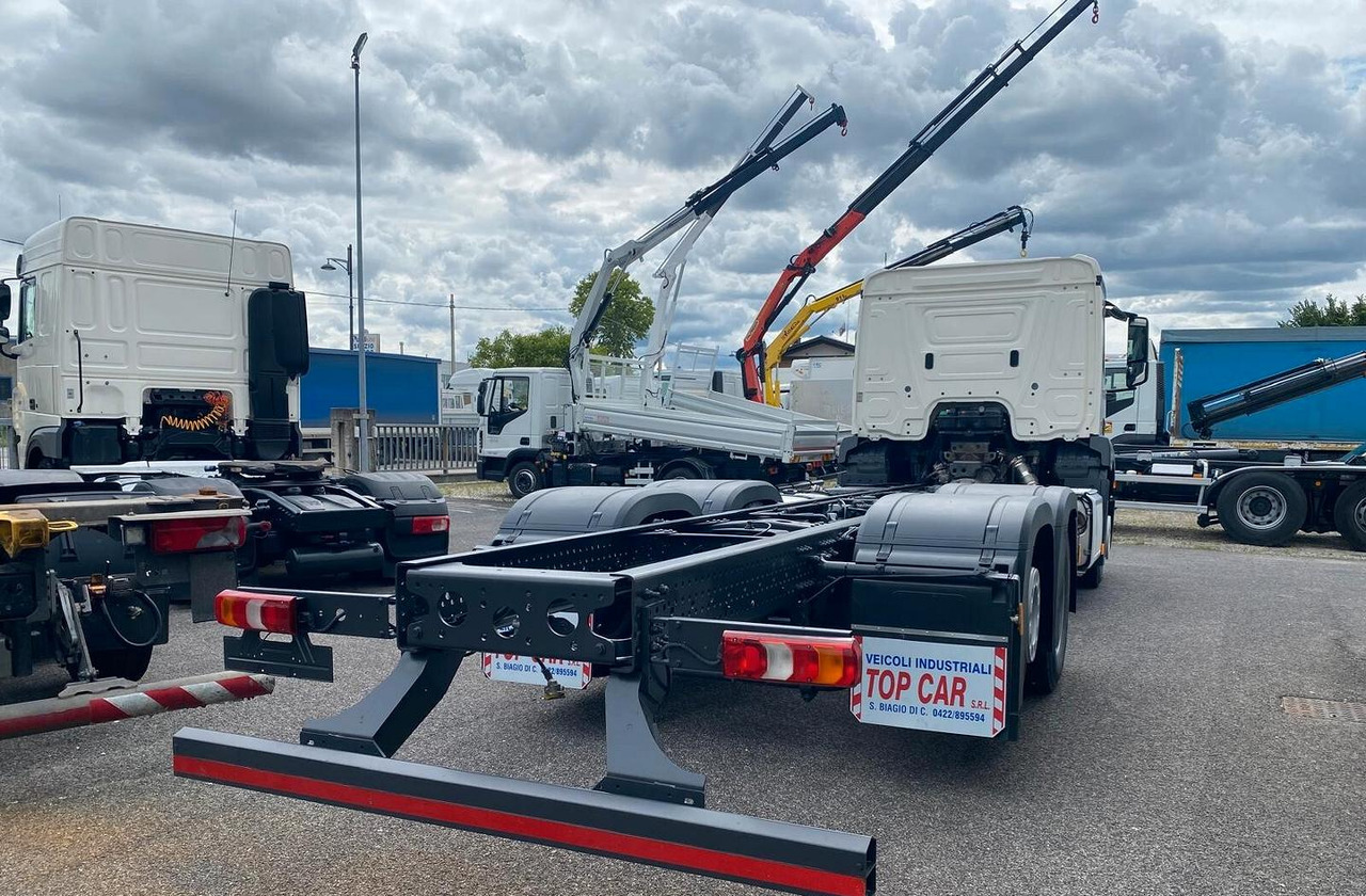 MERCEDES ANTOS 25.40 MOTRICE 3 ASSI TELAIO - Kamion-šasija: slika MERCEDES ANTOS 25.40 MOTRICE 3 ASSI TELAIO - Kamion-šasija MERCEDES ANTOS 25.40 MOTRICE 3 ASSI TELAIO - Kamion-šasija: slika MERCEDES ANTOS 25.40 MOTRICE 3 ASSI TELAIO - Kamion-šasija