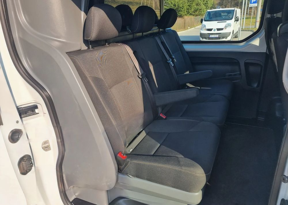 Mali kombi Renault Trafic: slika Mali kombi Renault Trafic Mali kombi Renault Trafic: slika Mali kombi Renault Trafic