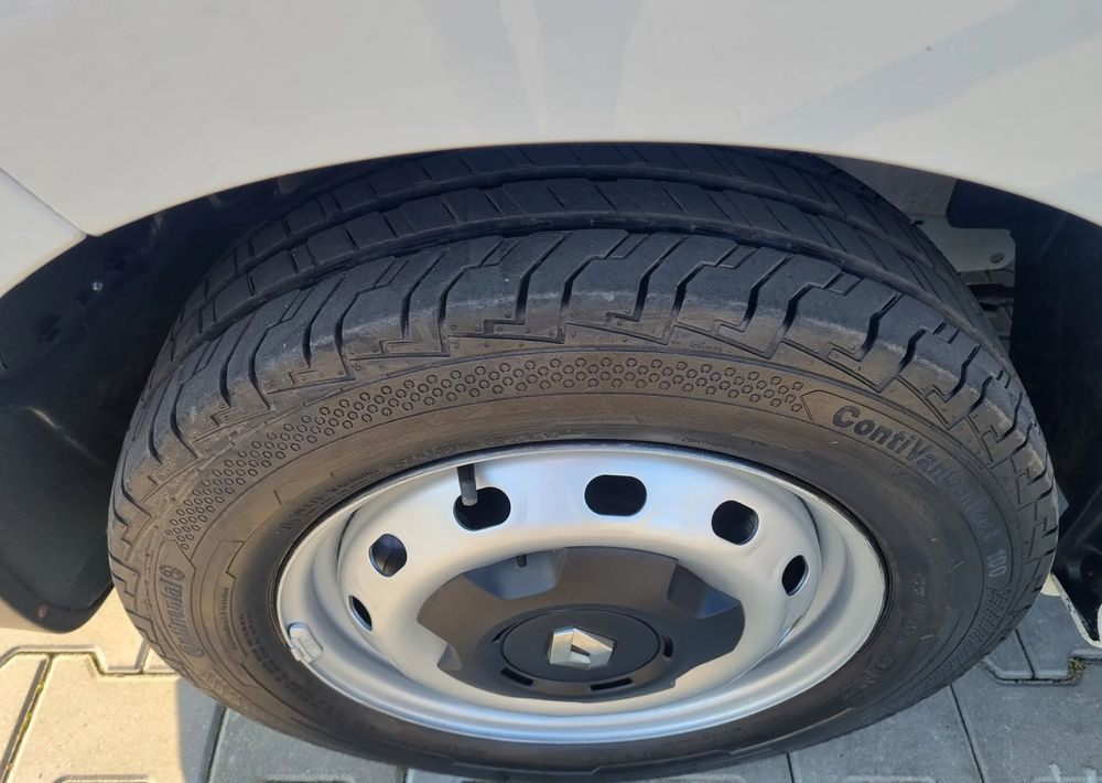 Mali kombi Renault Trafic: slika Mali kombi Renault Trafic Mali kombi Renault Trafic: slika Mali kombi Renault Trafic