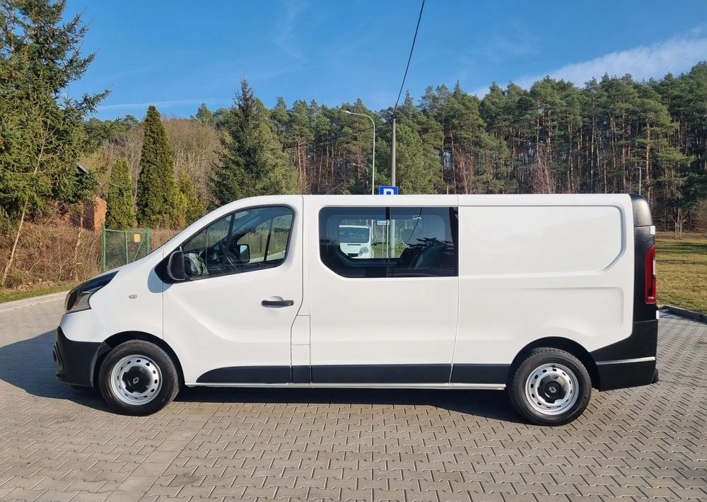 Mali kombi Renault Trafic: slika Mali kombi Renault Trafic Mali kombi Renault Trafic: slika Mali kombi Renault Trafic