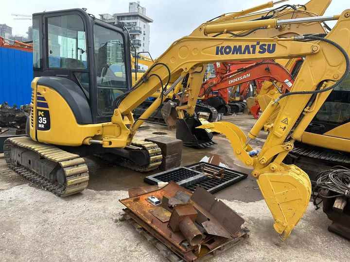 CE/EPA Certified! Komatsu Pc 35 Used Excavator komatsu Pc35 Mini 3 Ton Crawler Excavator with Rubber Track for Sale - Mini bager: slika CE/EPA Certified! Komatsu Pc 35 Used Excavator komatsu Pc35 Mini 3 Ton Crawler Excavator with Rubber Track for Sale - Mini bager CE/EPA Certified! Komatsu Pc 35 Used Excavator komatsu Pc35 Mini 3 Ton Crawler Excavator with Rubber Track for Sale - Mini bager: slika CE/EPA Certified! Komatsu Pc 35 Used Excavator komatsu Pc35 Mini 3 Ton Crawler Excavator with Rubber Track for Sale - Mini bager
