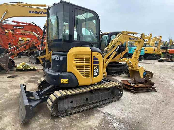 CE/EPA Certified! Komatsu Pc 35 Used Excavator komatsu Pc35 Mini 3 Ton Crawler Excavator with Rubber Track for Sale - Mini bager: slika CE/EPA Certified! Komatsu Pc 35 Used Excavator komatsu Pc35 Mini 3 Ton Crawler Excavator with Rubber Track for Sale - Mini bager CE/EPA Certified! Komatsu Pc 35 Used Excavator komatsu Pc35 Mini 3 Ton Crawler Excavator with Rubber Track for Sale - Mini bager: slika CE/EPA Certified! Komatsu Pc 35 Used Excavator komatsu Pc35 Mini 3 Ton Crawler Excavator with Rubber Track for Sale - Mini bager