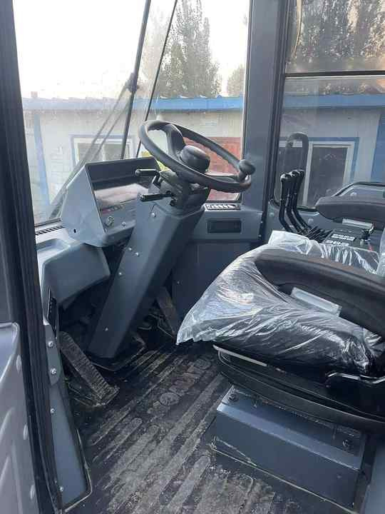 Certified Pre-Owned Komatsu WA380-3 | Heavy-Duty Loader for Mining/ Construction - Price Negotiable! - Utovarivač na kotačima: slika Certified Pre-Owned Komatsu WA380-3 | Heavy-Duty Loader for Mining/ Construction - Price Negotiable! - Utovarivač na kotačima Certified Pre-Owned Komatsu WA380-3 | Heavy-Duty Loader for Mining/ Construction - Price Negotiable! - Utovarivač na kotačima: slika Certified Pre-Owned Komatsu WA380-3 | Heavy-Duty Loader for Mining/ Construction - Price Negotiable! - Utovarivač na kotačima
