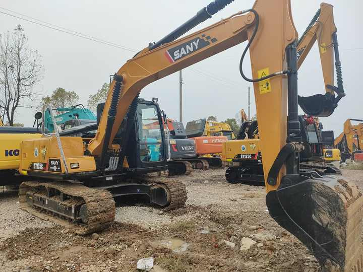 China Brand Used Sany China Brand Used Sany Sy135c Mini Excavator 6ton Crawler Earth Digger Machine for Sale - Mini bager: slika China Brand Used Sany China Brand Used Sany Sy135c Mini Excavator 6ton Crawler Earth Digger Machine for Sale - Mini bager China Brand Used Sany China Brand Used Sany Sy135c Mini Excavator 6ton Crawler Earth Digger Machine for Sale - Mini bager: slika China Brand Used Sany China Brand Used Sany Sy135c Mini Excavator 6ton Crawler Earth Digger Machine for Sale - Mini bager