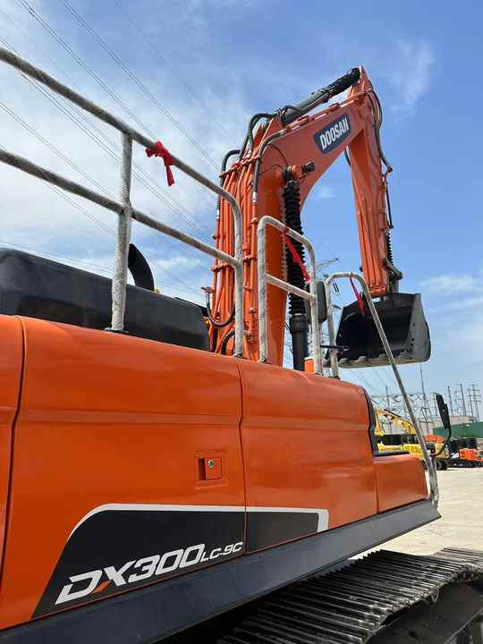 Doosan Original Dx300 Excavator , Second Hand Doosan Digging Machine , Doosan Dx220 Dx225 Dx300 - Bager gusjeničar: slika Doosan Original Dx300 Excavator , Second Hand Doosan Digging Machine , Doosan Dx220 Dx225 Dx300 - Bager gusjeničar Doosan Original Dx300 Excavator , Second Hand Doosan Digging Machine , Doosan Dx220 Dx225 Dx300 - Bager gusjeničar: slika Doosan Original Dx300 Excavator , Second Hand Doosan Digging Machine , Doosan Dx220 Dx225 Dx300 - Bager gusjeničar