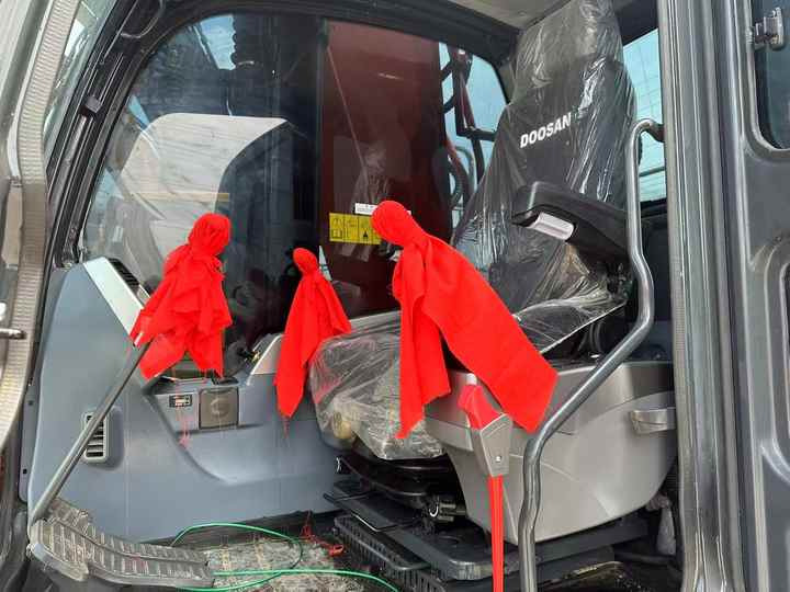 Doosan Original Dx300 Excavator , Second Hand Doosan Digging Machine , Doosan Dx220 Dx225 Dx300 - Bager gusjeničar: slika Doosan Original Dx300 Excavator , Second Hand Doosan Digging Machine , Doosan Dx220 Dx225 Dx300 - Bager gusjeničar Doosan Original Dx300 Excavator , Second Hand Doosan Digging Machine , Doosan Dx220 Dx225 Dx300 - Bager gusjeničar: slika Doosan Original Dx300 Excavator , Second Hand Doosan Digging Machine , Doosan Dx220 Dx225 Dx300 - Bager gusjeničar