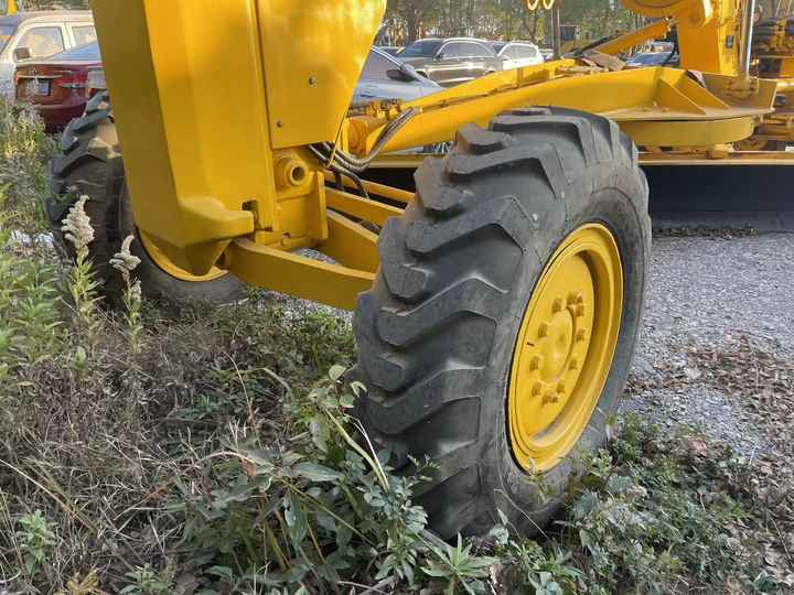 Japan Komatsu GD655 Motor Grader Cheap Price Komatsu Road Grader GD655 Good Condition in China - Grejder: slika Japan Komatsu GD655 Motor Grader Cheap Price Komatsu Road Grader GD655 Good Condition in China - Grejder Japan Komatsu GD655 Motor Grader Cheap Price Komatsu Road Grader GD655 Good Condition in China - Grejder: slika Japan Komatsu GD655 Motor Grader Cheap Price Komatsu Road Grader GD655 Good Condition in China - Grejder