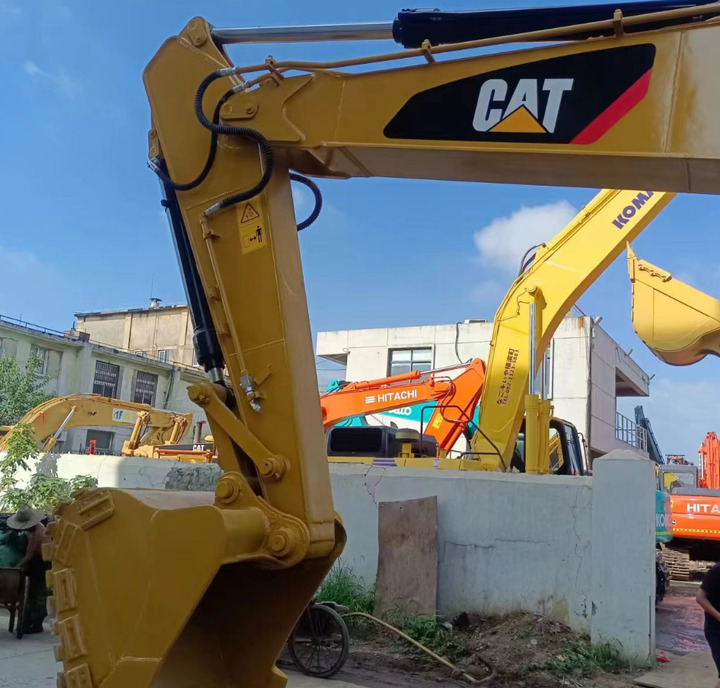 Original CAT 320D Used Excavators Machine CAT 320D 320B Crawler Excavator 20tons Construction Machinery Price - Bager gusjeničar: slika Original CAT 320D Used Excavators Machine CAT 320D 320B Crawler Excavator 20tons Construction Machinery Price - Bager gusjeničar Original CAT 320D Used Excavators Machine CAT 320D 320B Crawler Excavator 20tons Construction Machinery Price - Bager gusjeničar: slika Original CAT 320D Used Excavators Machine CAT 320D 320B Crawler Excavator 20tons Construction Machinery Price - Bager gusjeničar