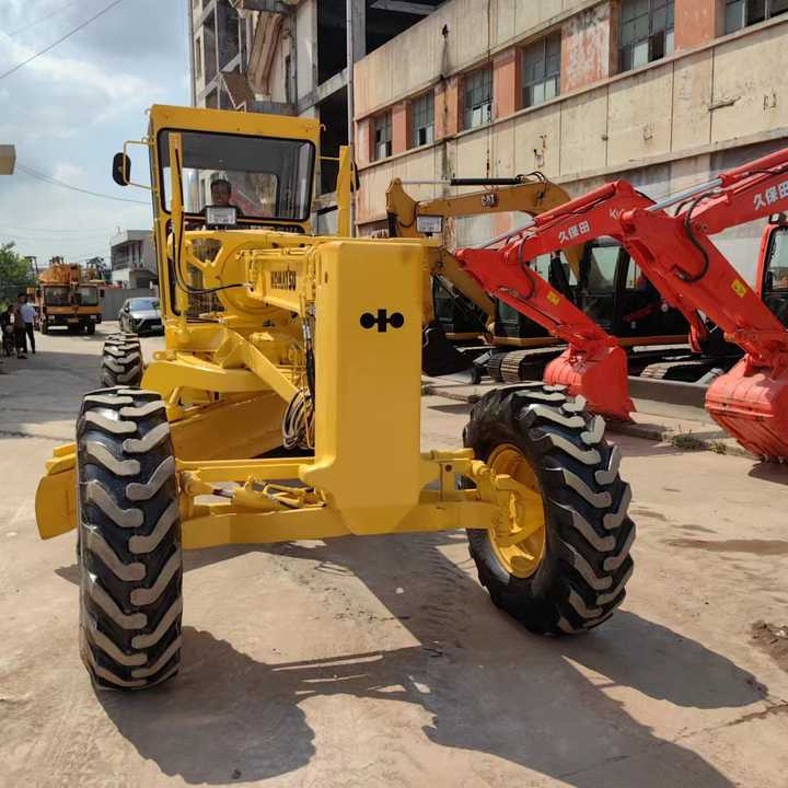 USED Komatsu GD511 Grader with Good Condition for Sale - Grejder: slika USED Komatsu GD511 Grader with Good Condition for Sale - Grejder USED Komatsu GD511 Grader with Good Condition for Sale - Grejder: slika USED Komatsu GD511 Grader with Good Condition for Sale - Grejder