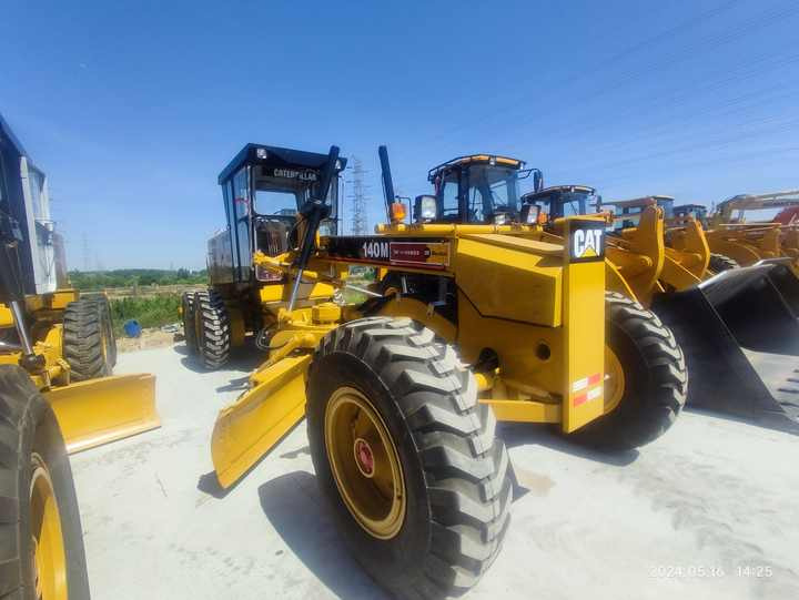 Used Cat 140m Grader on Hot Sale Used Cat 14h 14g 140h 140g140m in Stock Motor Grader Equipment - Grejder: slika Used Cat 140m Grader on Hot Sale Used Cat 14h 14g 140h 140g140m in Stock Motor Grader Equipment - Grejder Used Cat 140m Grader on Hot Sale Used Cat 14h 14g 140h 140g140m in Stock Motor Grader Equipment - Grejder: slika Used Cat 140m Grader on Hot Sale Used Cat 14h 14g 140h 140g140m in Stock Motor Grader Equipment - Grejder