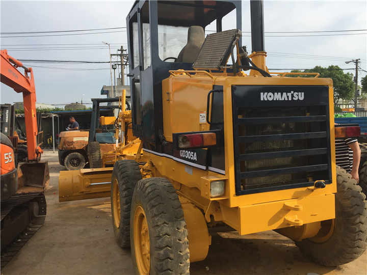 Used Komatsu GD305 Motor Grader Cheap Price Komatsu Road Grader GD305 Good Condition in China - Grejder: slika Used Komatsu GD305 Motor Grader Cheap Price Komatsu Road Grader GD305 Good Condition in China - Grejder Used Komatsu GD305 Motor Grader Cheap Price Komatsu Road Grader GD305 Good Condition in China - Grejder: slika Used Komatsu GD305 Motor Grader Cheap Price Komatsu Road Grader GD305 Good Condition in China - Grejder