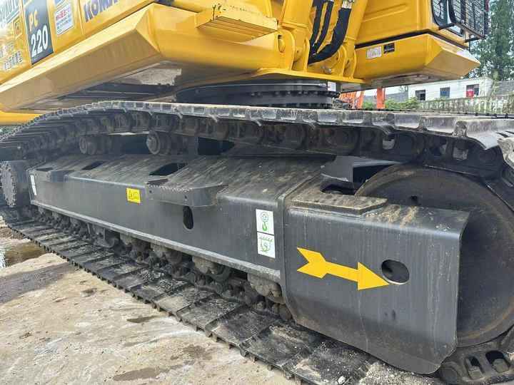Bager gusjeničar Used komatsu Pc220-8 Excavator for Sale  Japan Brand Pc200-8  220-8 240-8  Excavator [ Copy ]: slika Bager gusjeničar Used komatsu Pc220-8 Excavator for Sale  Japan Brand Pc200-8  220-8 240-8  Excavator [ Copy ]