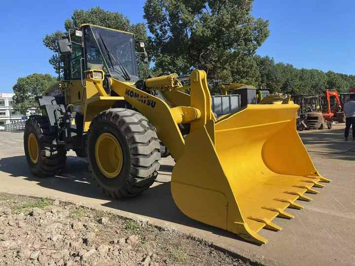 Used komatsu Wa320-5 Wheel Loader Second Hand Machine Popular Brand komatsu Hydraulic Machinery - Utovarivač na kotačima: slika Used komatsu Wa320-5 Wheel Loader Second Hand Machine Popular Brand komatsu Hydraulic Machinery - Utovarivač na kotačima Used komatsu Wa320-5 Wheel Loader Second Hand Machine Popular Brand komatsu Hydraulic Machinery - Utovarivač na kotačima: slika Used komatsu Wa320-5 Wheel Loader Second Hand Machine Popular Brand komatsu Hydraulic Machinery - Utovarivač na kotačima