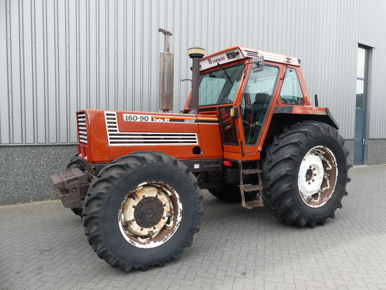 FIAT 160-90 4WD - Traktor: slika FIAT 160-90 4WD - Traktor FIAT 160-90 4WD - Traktor: slika FIAT 160-90 4WD - Traktor