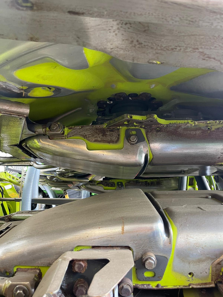 Silažni kombajn CLAAS JAGUAR 990: slika Silažni kombajn CLAAS JAGUAR 990