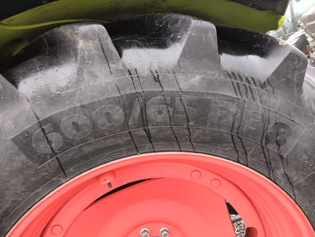 Claas Arion 440 - Traktor: slika Claas Arion 440 - Traktor Claas Arion 440 - Traktor: slika Claas Arion 440 - Traktor