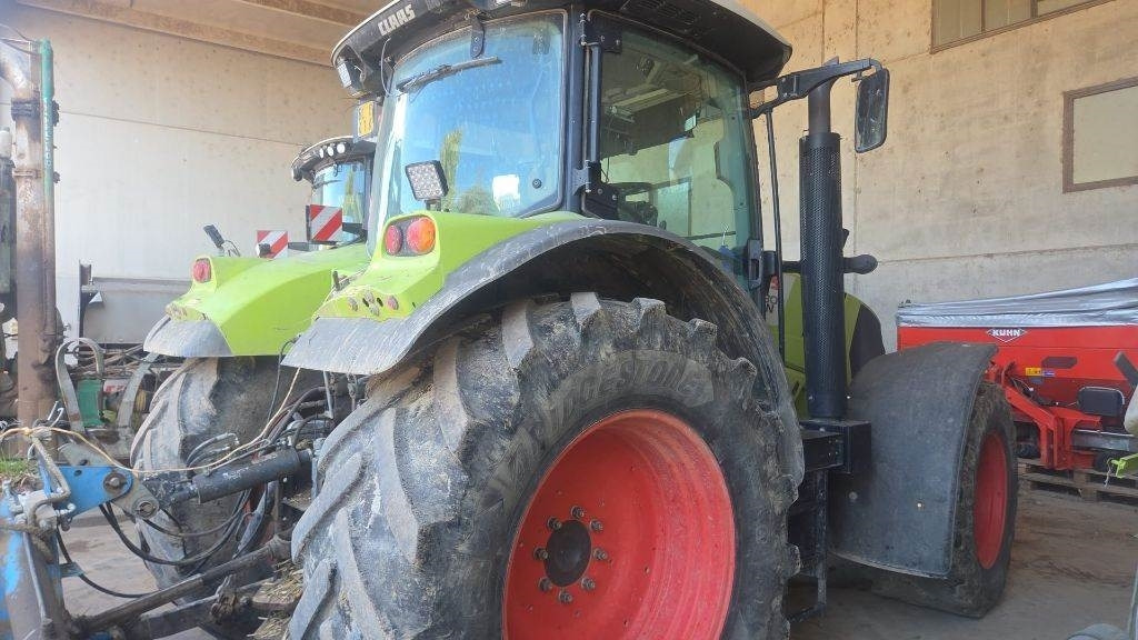 Claas Arion 630 CIS - Traktor: slika Claas Arion 630 CIS - Traktor Claas Arion 630 CIS - Traktor: slika Claas Arion 630 CIS - Traktor