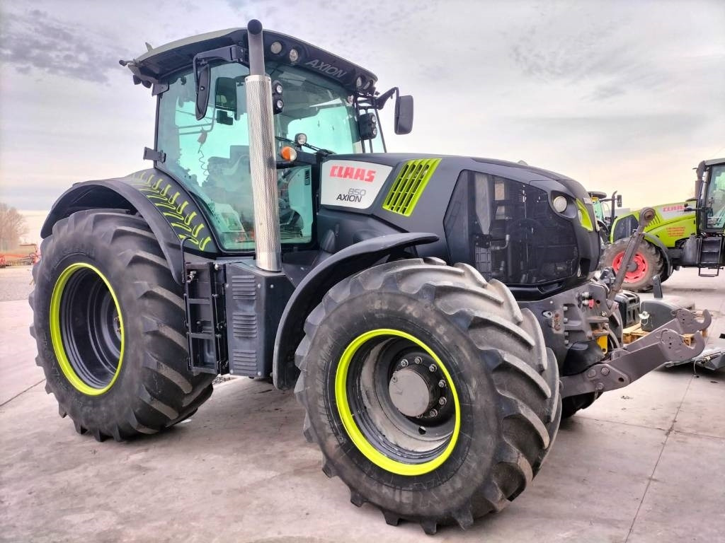 Claas Axion 810 - Traktor: slika Claas Axion 810 - Traktor Claas Axion 810 - Traktor: slika Claas Axion 810 - Traktor