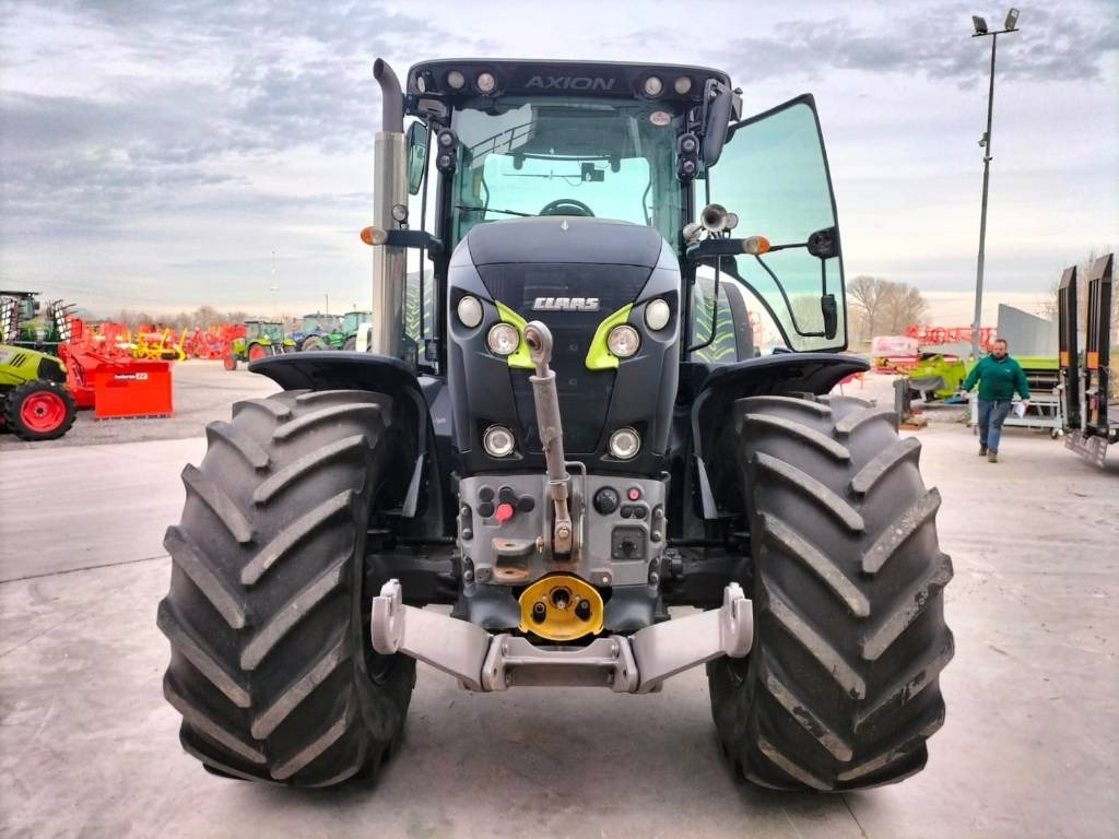 Claas Axion 810 - Traktor: slika Claas Axion 810 - Traktor Claas Axion 810 - Traktor: slika Claas Axion 810 - Traktor