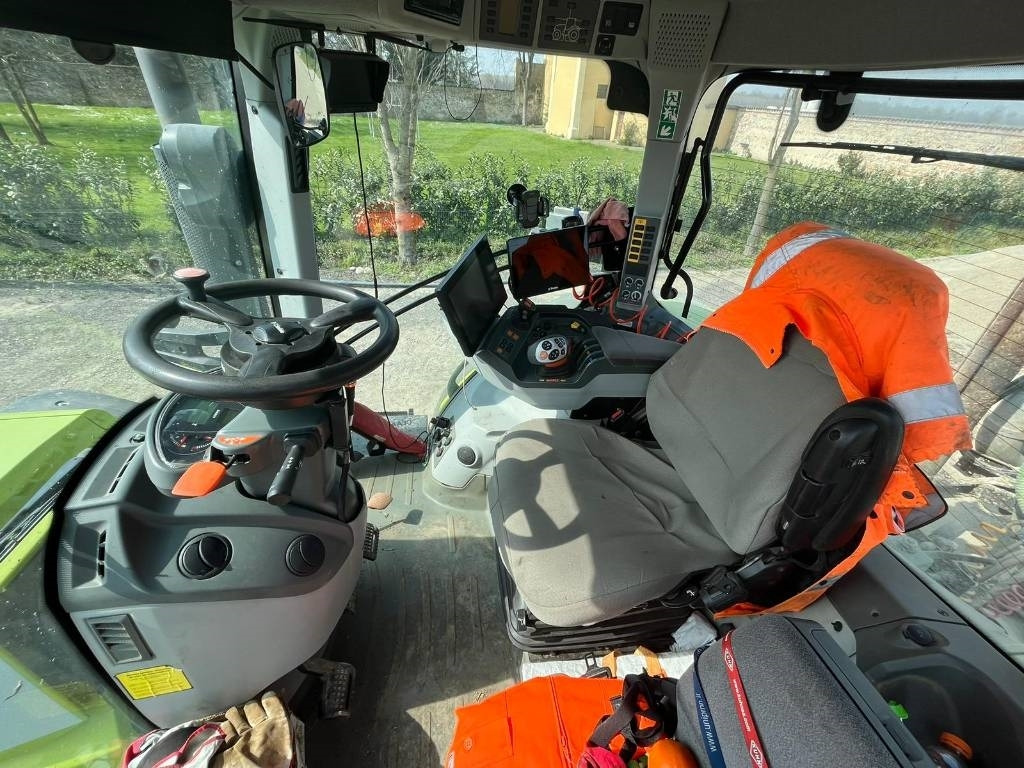 Zakup Claas Axion 830  Claas Axion 830: slika Zakup Claas Axion 830  Claas Axion 830